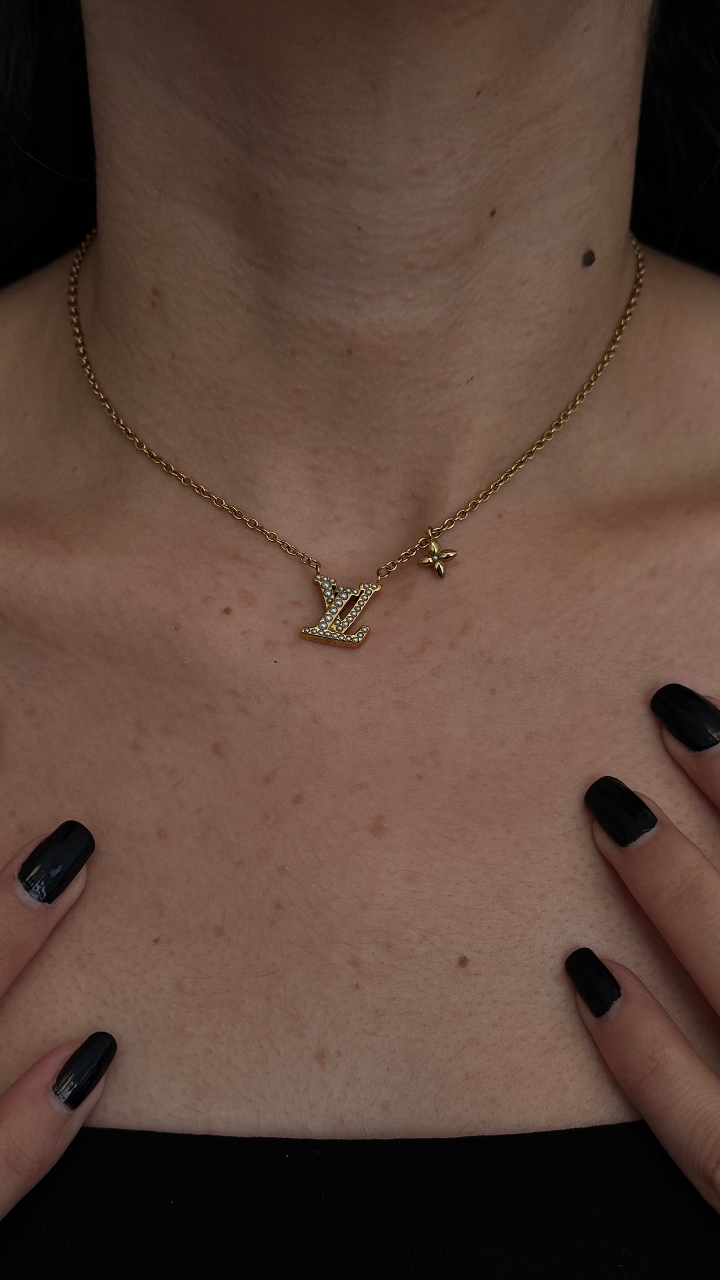 COLLIER LOUIS