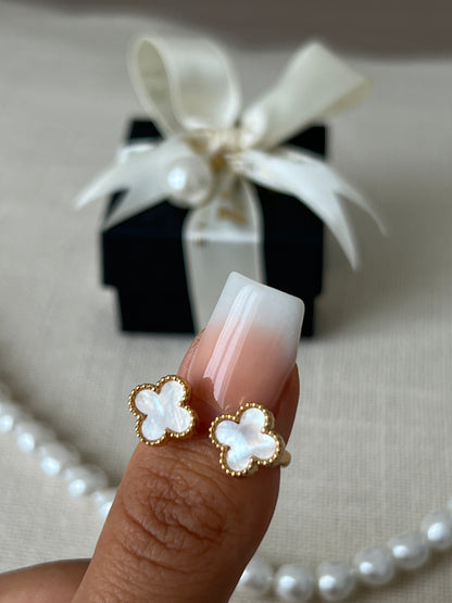 Multi lily ring
