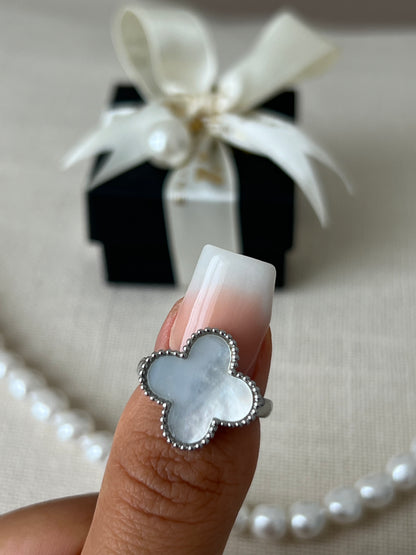 Bague lys
